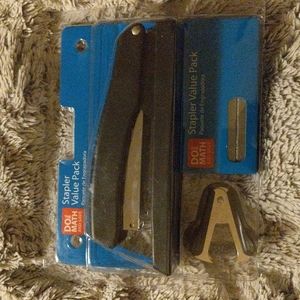 3/$30.00 STAPLER VALUE PACK LOT